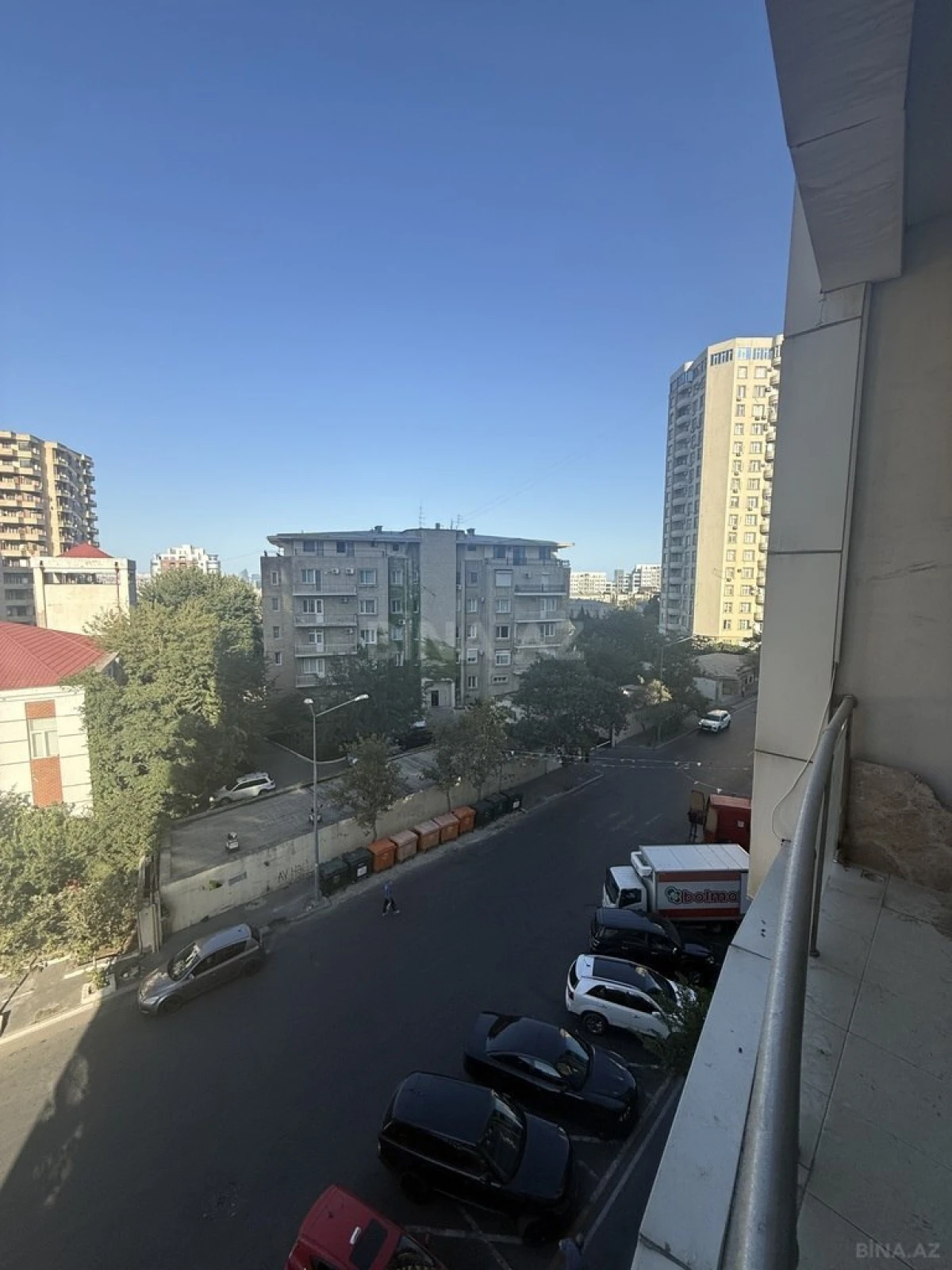 Satılır 4 otaqlı mənzil 213 m²