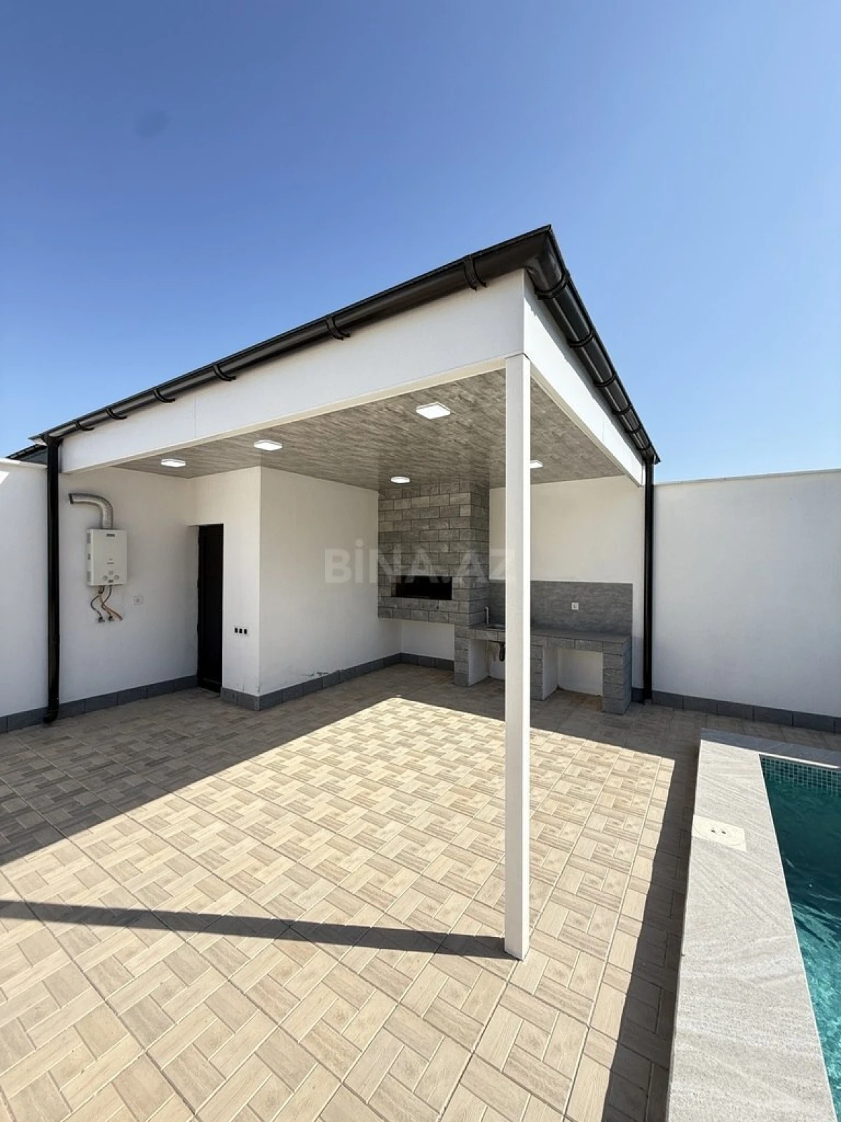 Satılır 4 otaqlı həyət evi 150 m²