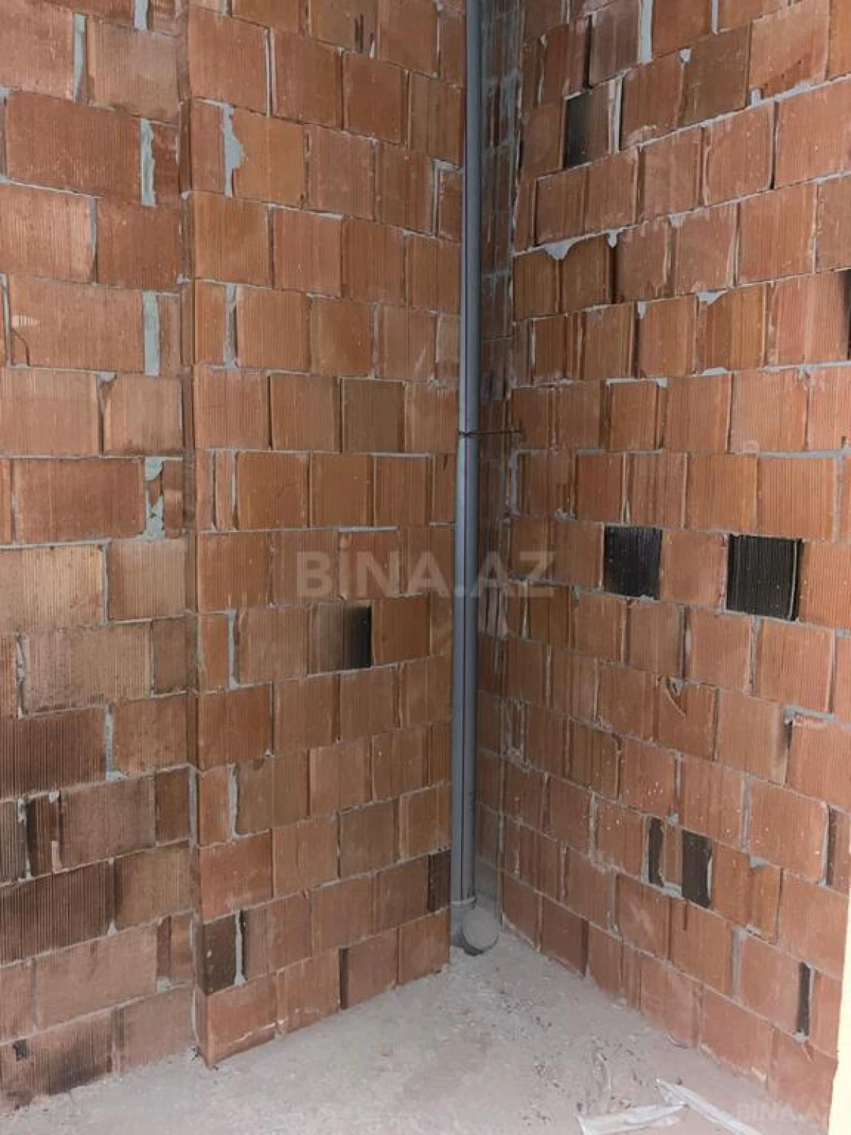 Satılır 3 otaqlı mənzil 122 m²