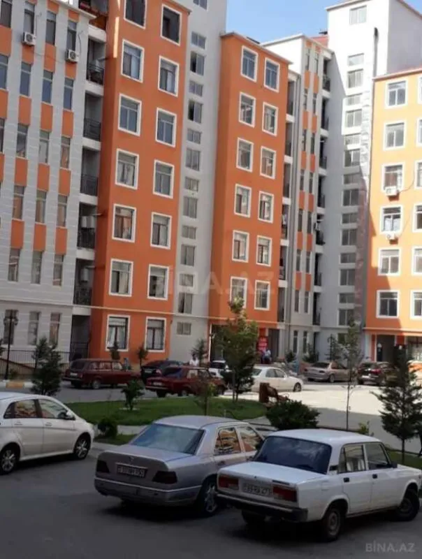 Satılır 3 otaqlı mənzil 122 m²
