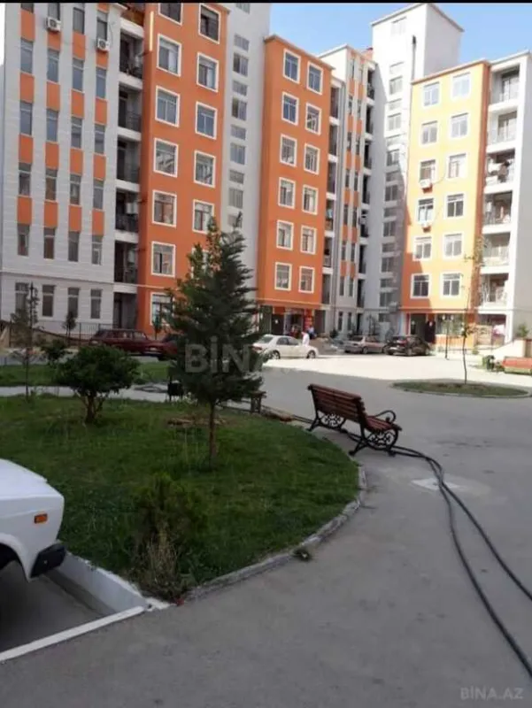 Satılır 3 otaqlı mənzil 122 m²