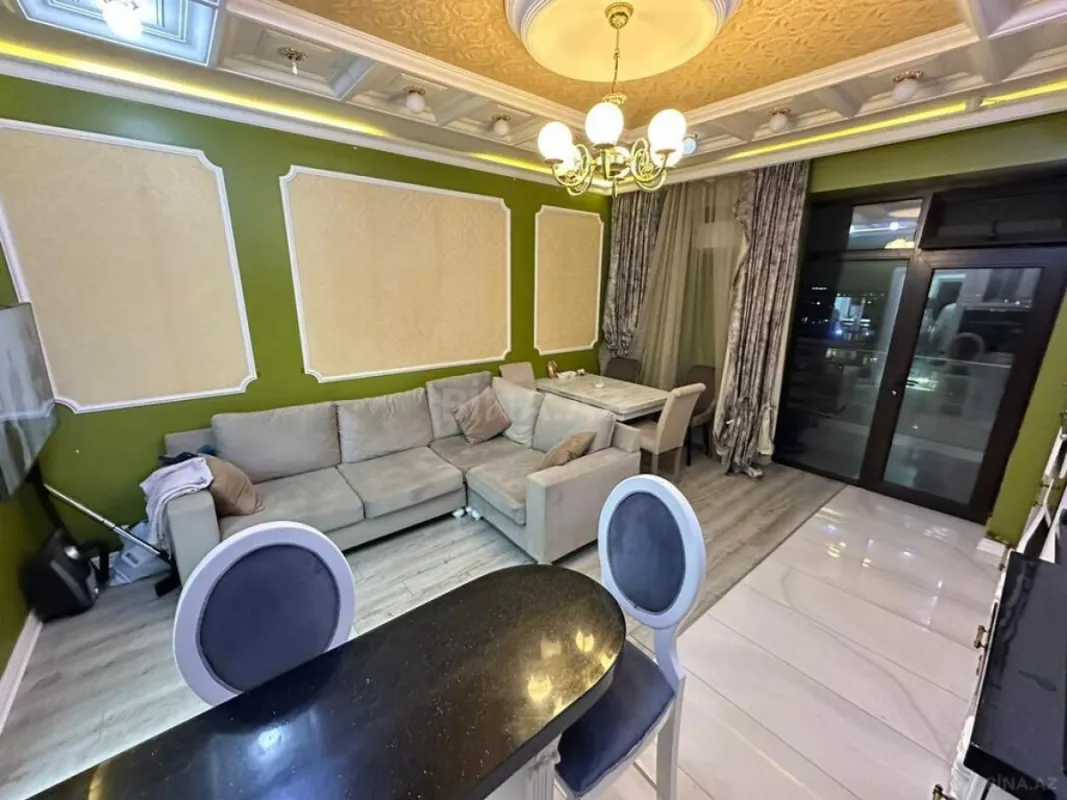Satılır 2 otaqlı mənzil 96 m²