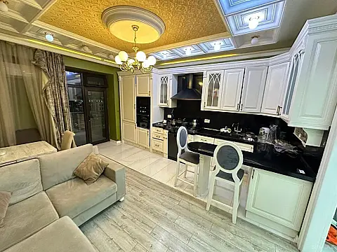 Satılır 2 otaqlı mənzil 96 m²