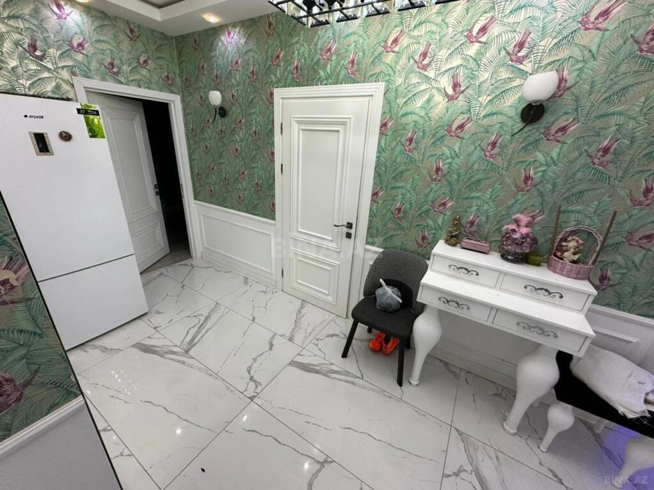 Satılır 2 otaqlı mənzil 96 m²