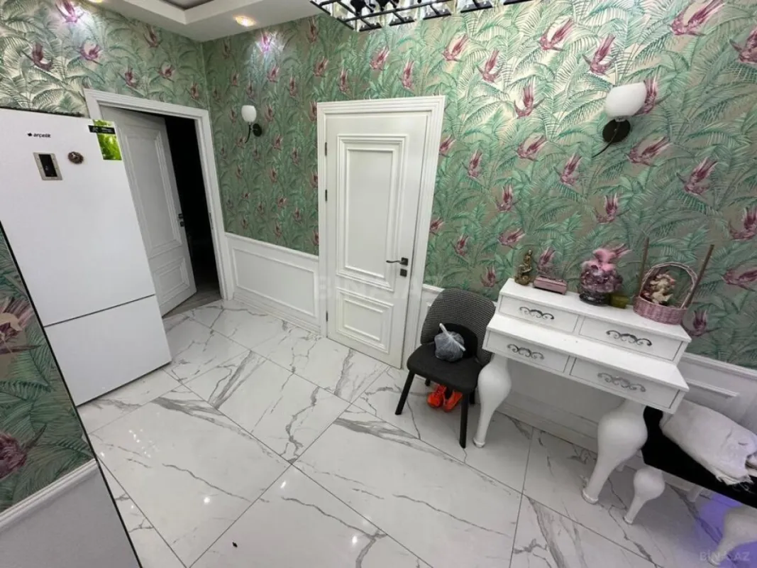 Satılır 2 otaqlı mənzil 96 m²