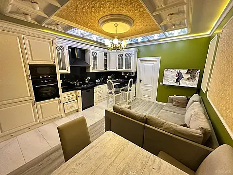 Satılır 2 otaqlı mənzil 96 m²