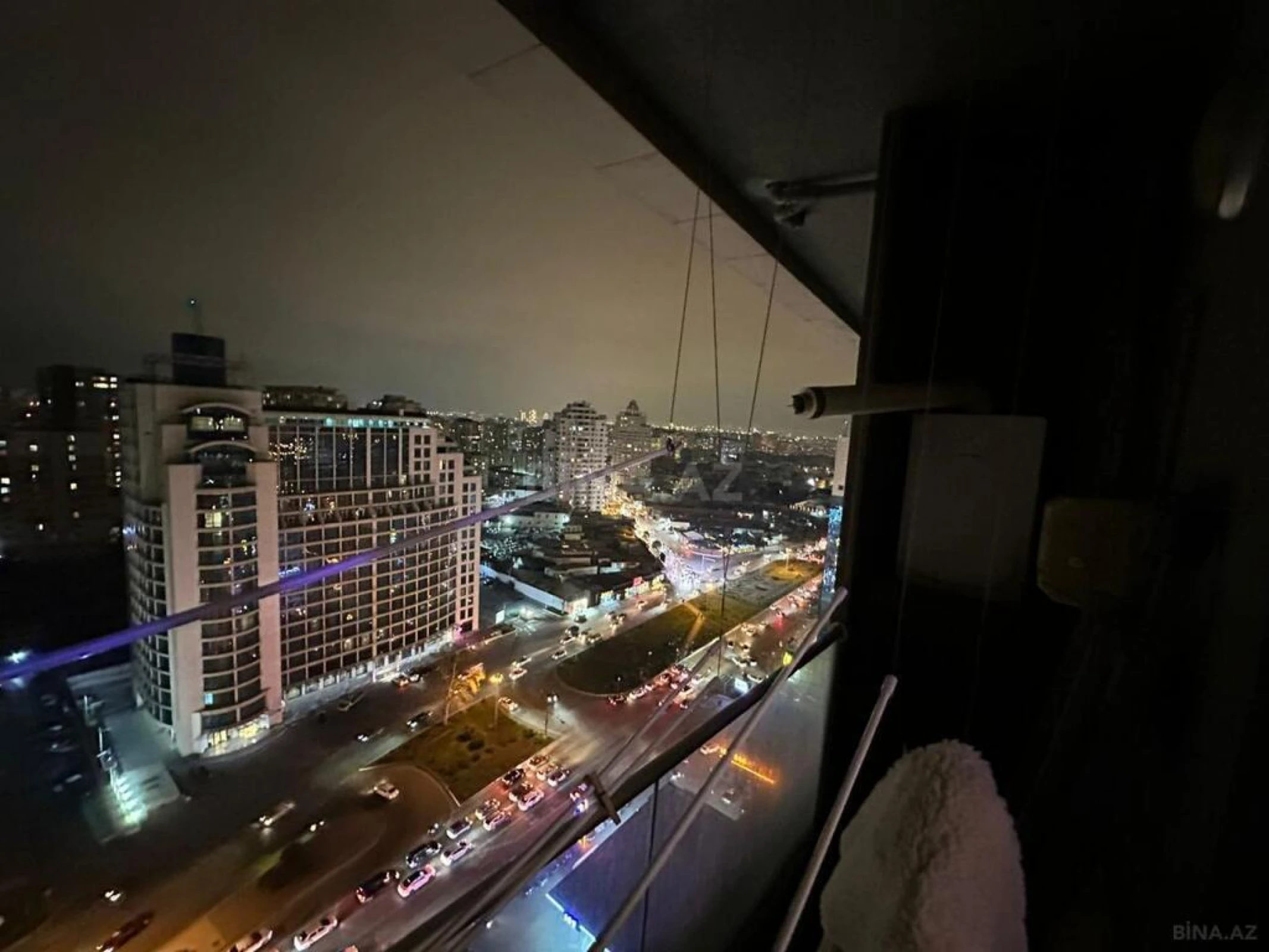 Satılır 2 otaqlı mənzil 96 m²