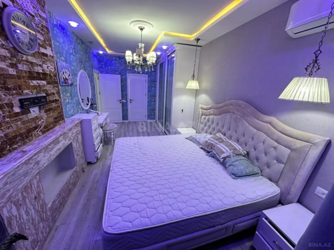 Satılır 2 otaqlı mənzil 96 m²