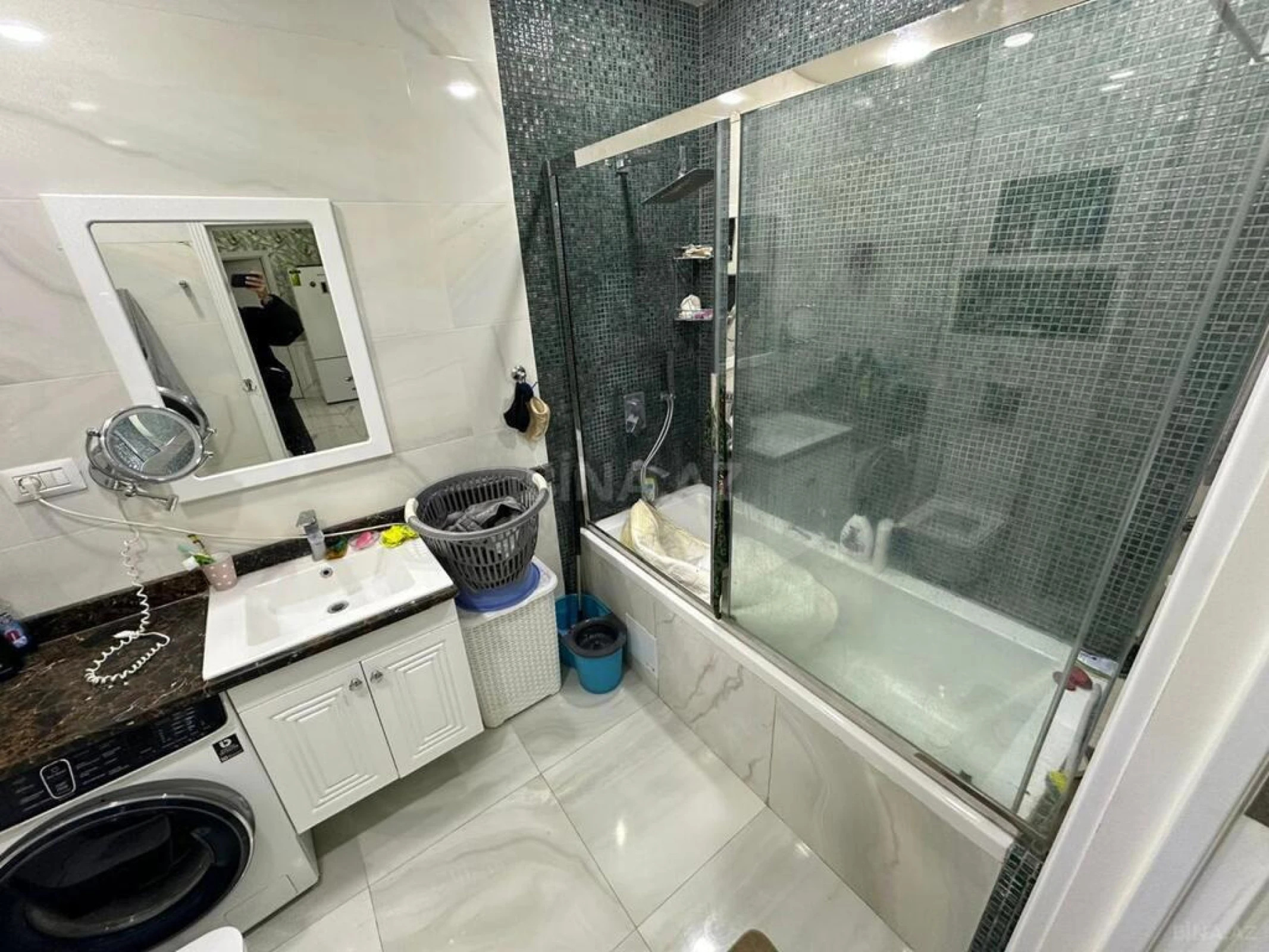 Satılır 2 otaqlı mənzil 96 m²