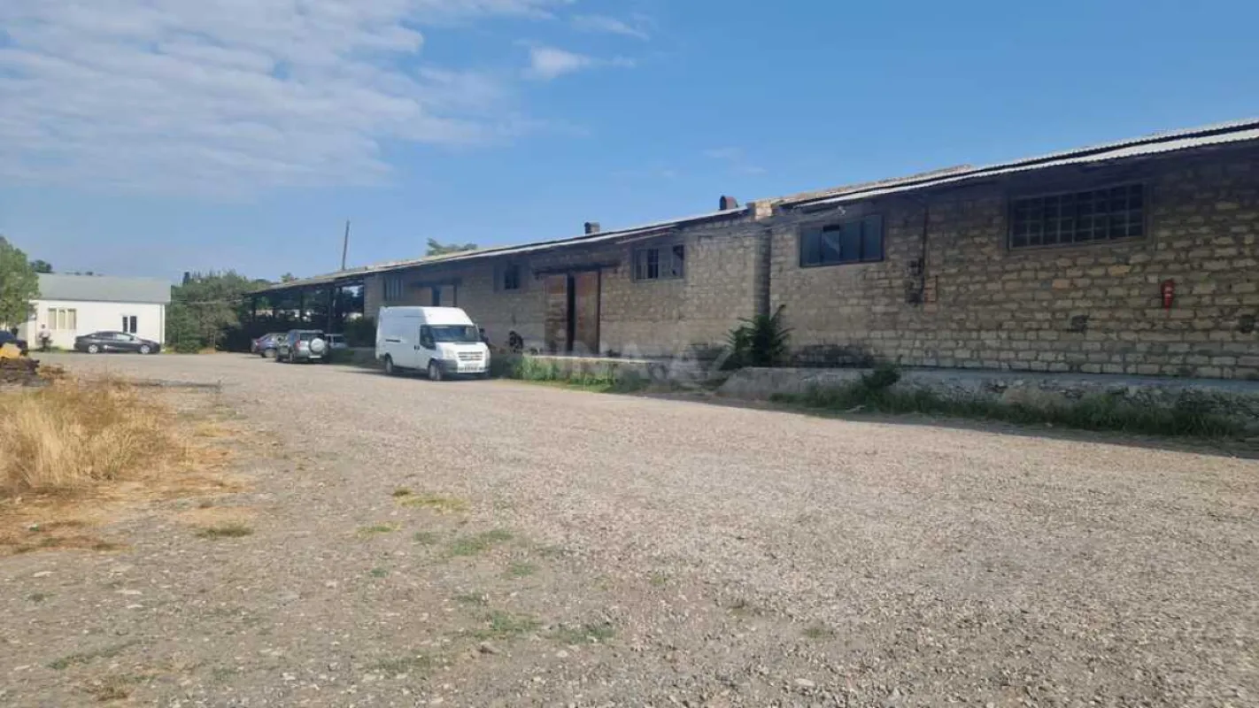 Satılır obyekt 1729 m²