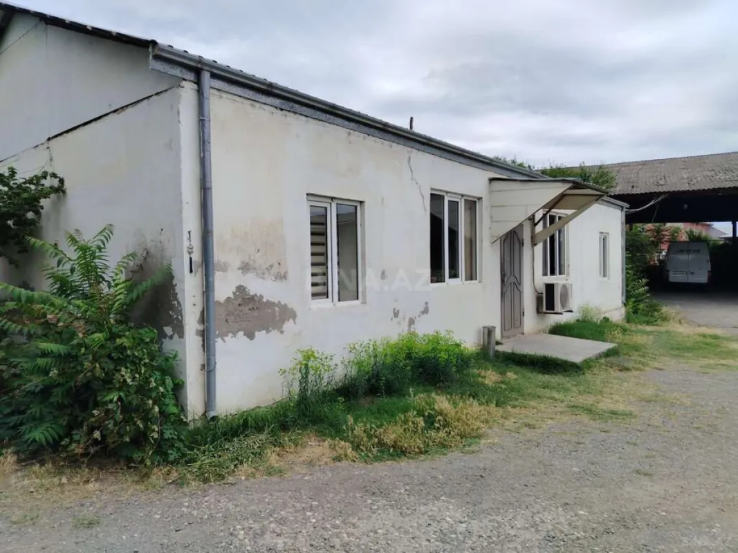 Satılır obyekt 1729 m²