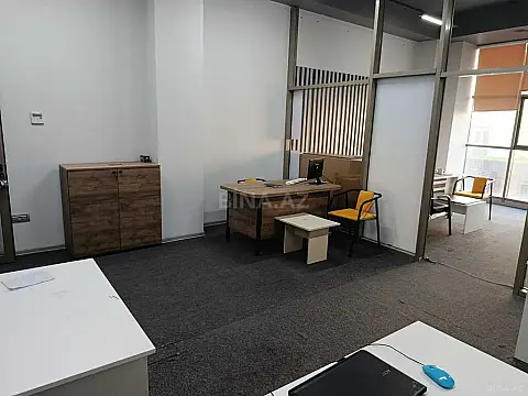 Kirayə verilir 2 otaqlı ofis 60 m²