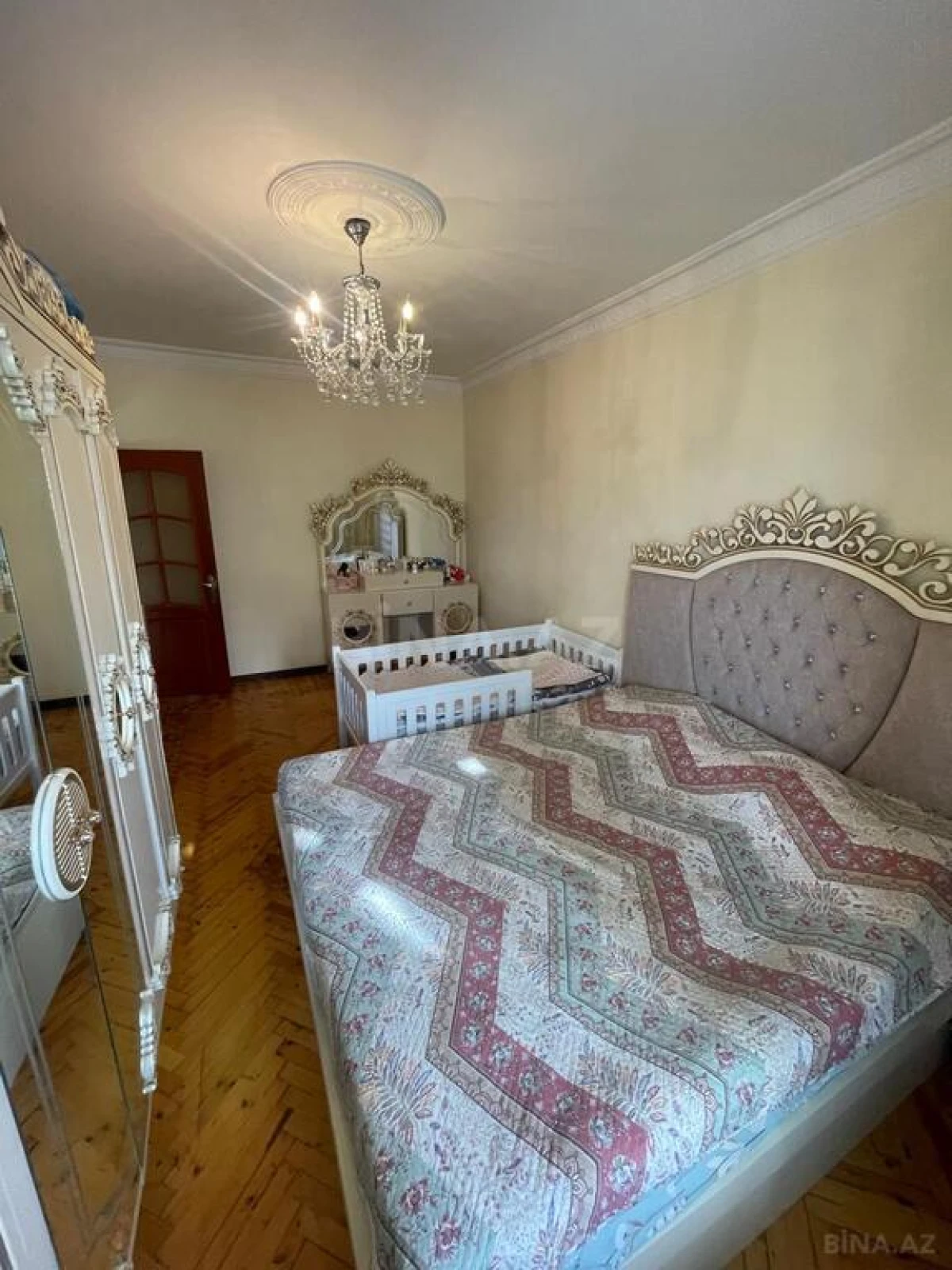 Satılır 2 otaqlı mənzil 65 m²