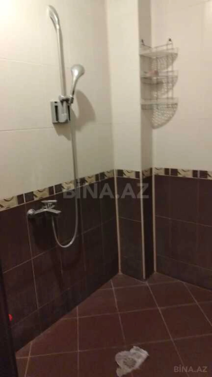 Satılır 3 otaqlı mənzil 137 m²