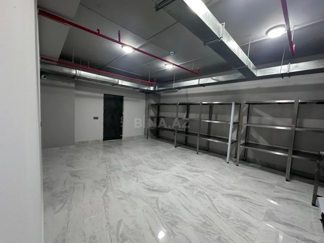 Satılır obyekt 315 m²