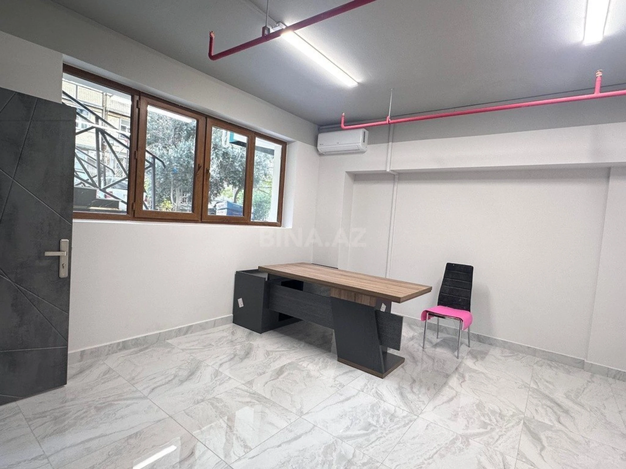 Satılır obyekt 315 m²