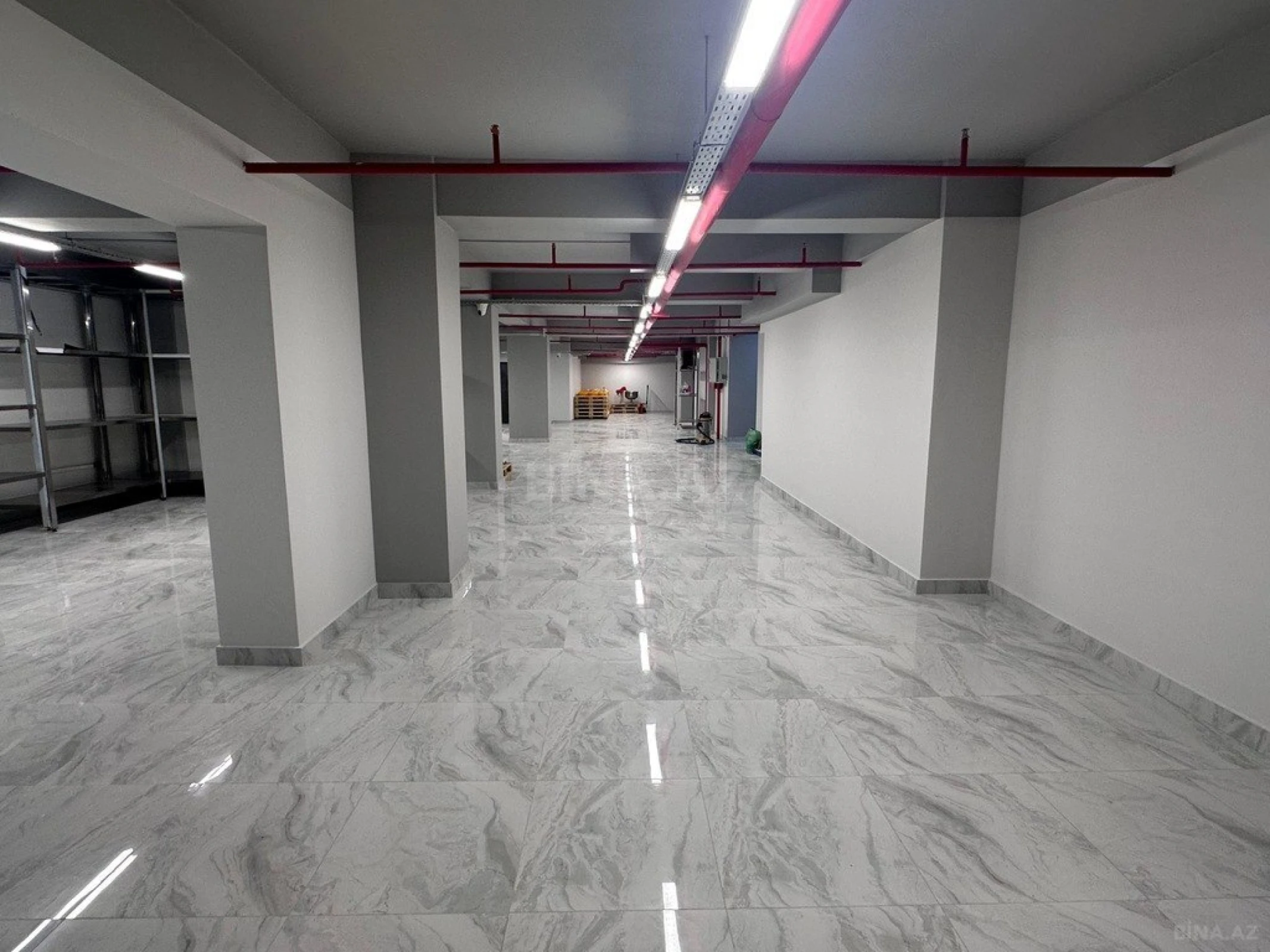 Satılır obyekt 315 m²
