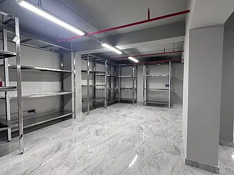 Satılır obyekt 315 m²