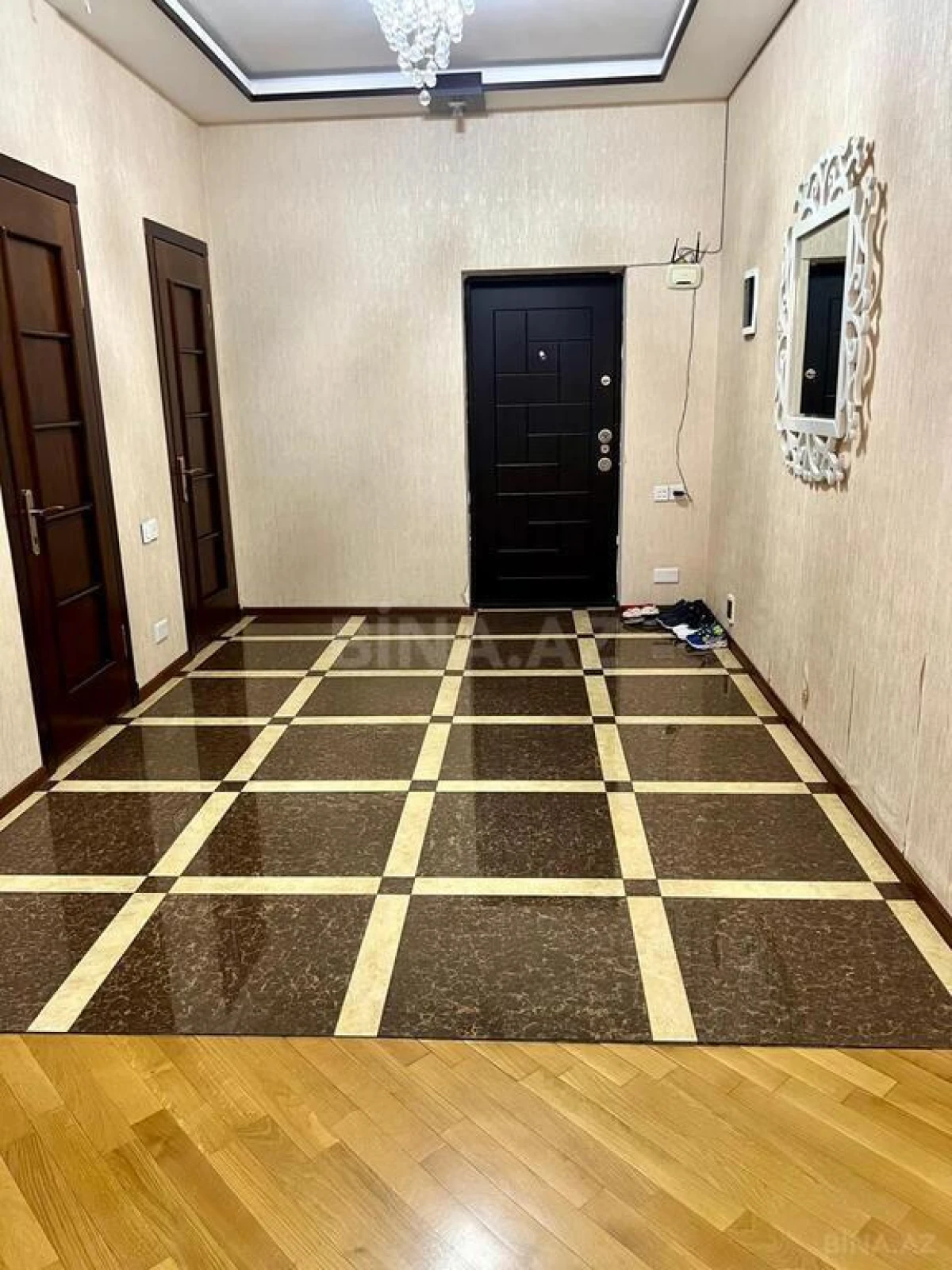 Satılır 3 otaqlı mənzil 120 m²