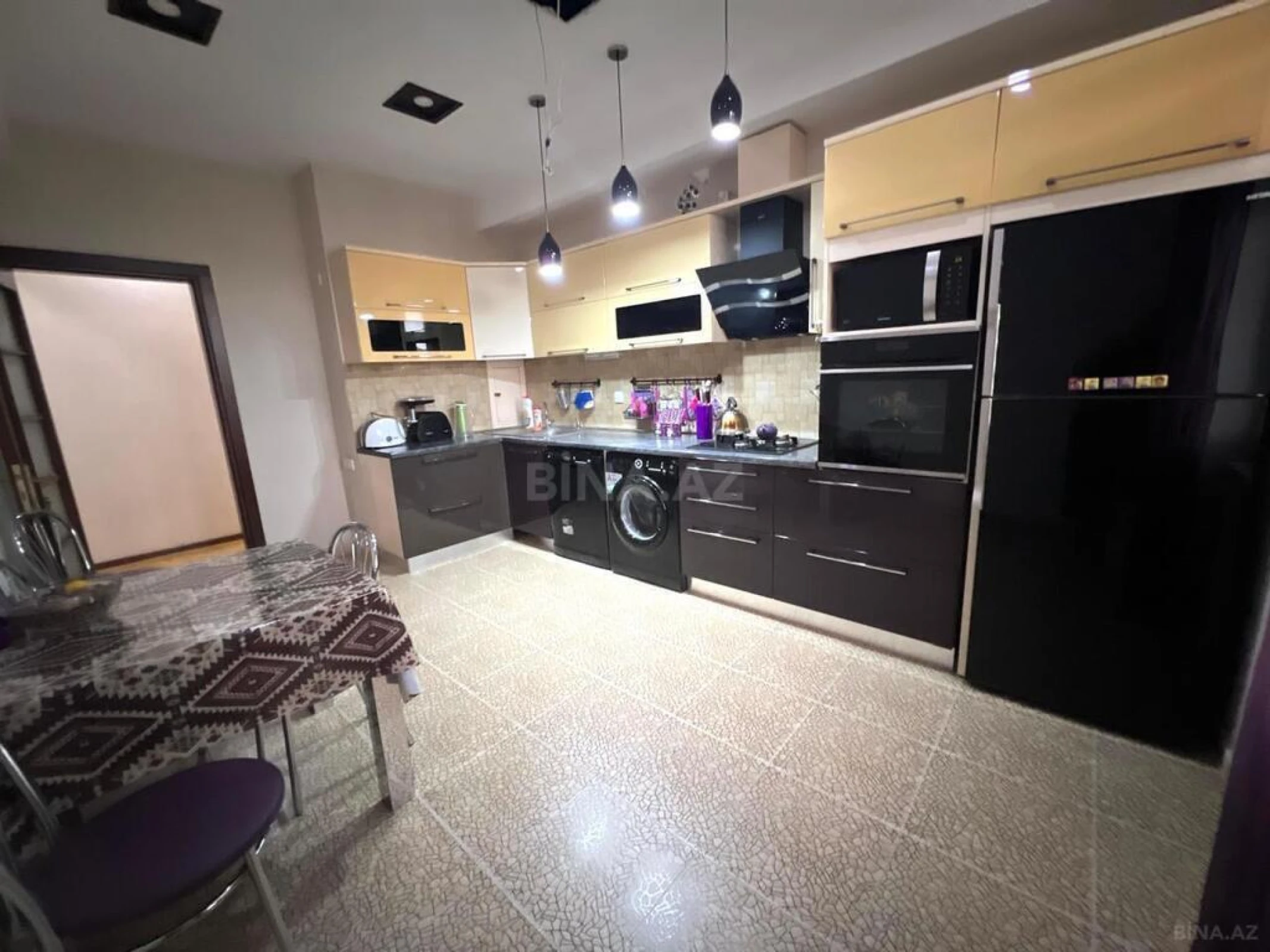 Satılır 3 otaqlı mənzil 120 m²