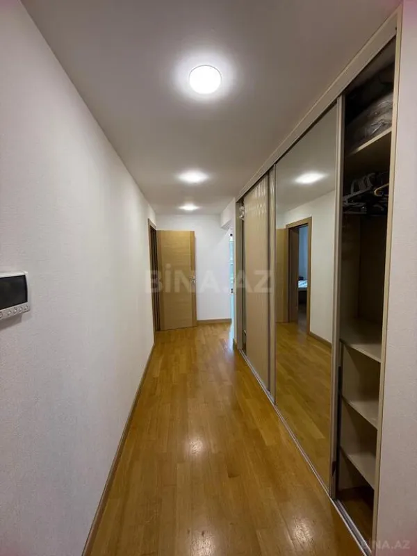 Kirayə verilir 2 otaqlı mənzil 90 m²