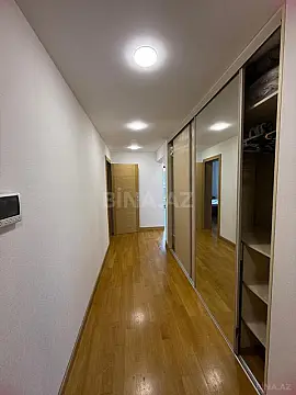 Kirayə verilir 2 otaqlı mənzil 90 m²