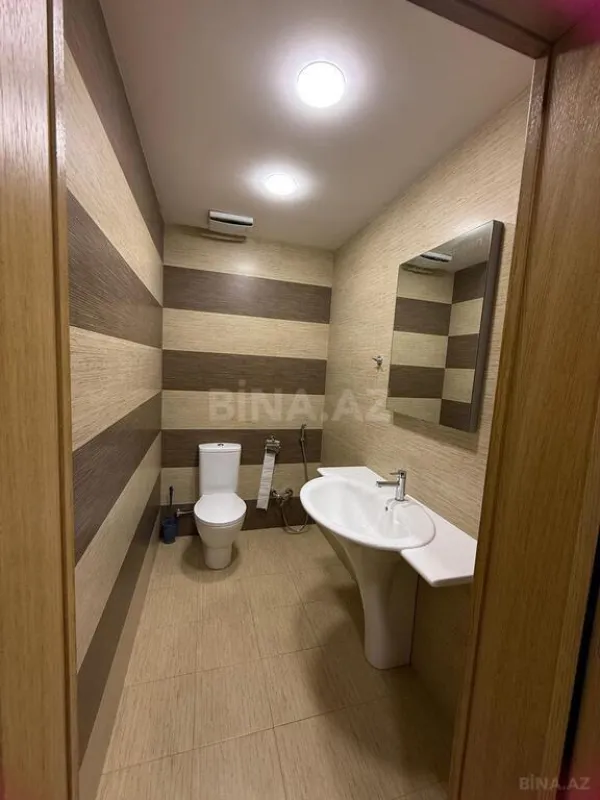 Kirayə verilir 2 otaqlı mənzil 90 m²