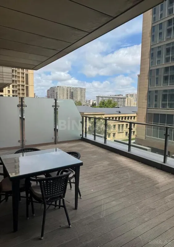 Kirayə verilir 2 otaqlı mənzil 90 m²