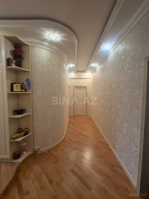 Satılır 3 otaqlı mənzil 97 m²