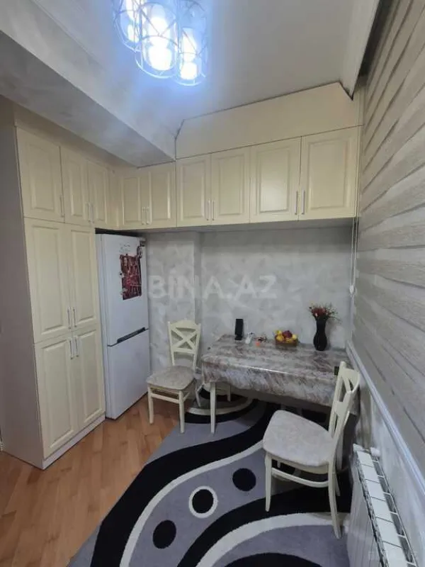 Satılır 3 otaqlı mənzil 97 m²