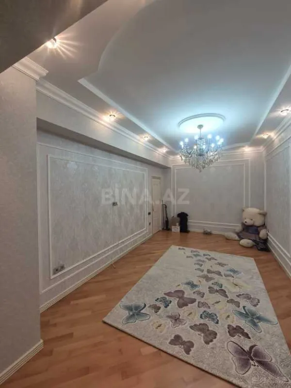 Satılır 3 otaqlı mənzil 97 m²
