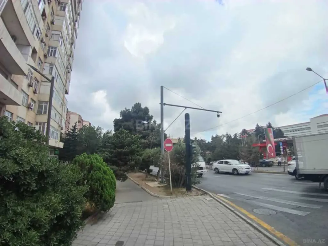 Satılır 3 otaqlı mənzil 97 m²