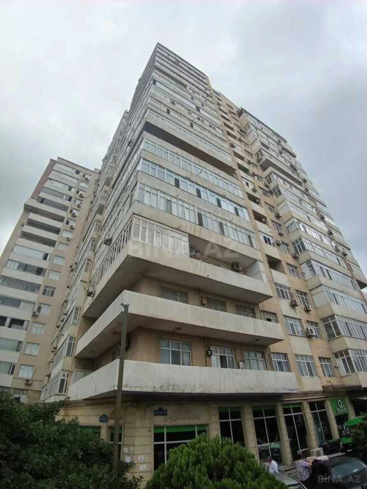 Satılır 3 otaqlı mənzil 97 m²