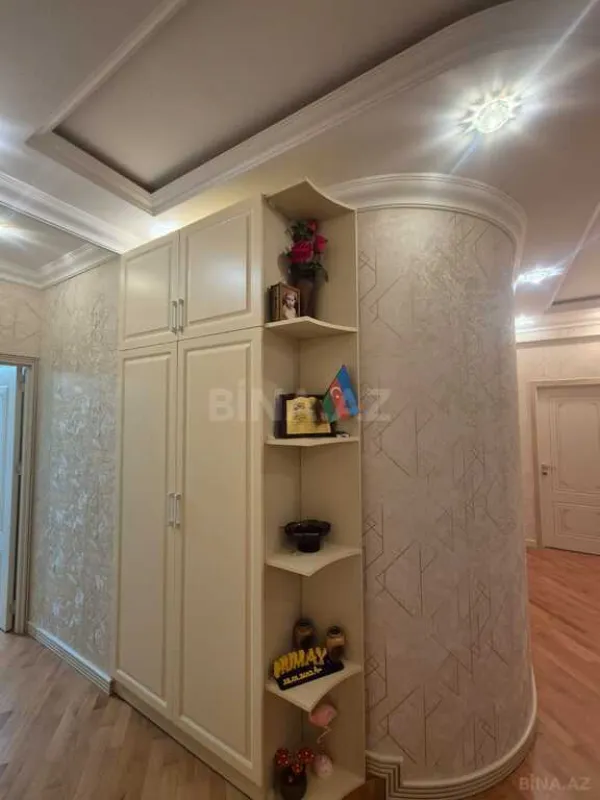 Satılır 3 otaqlı mənzil 97 m²