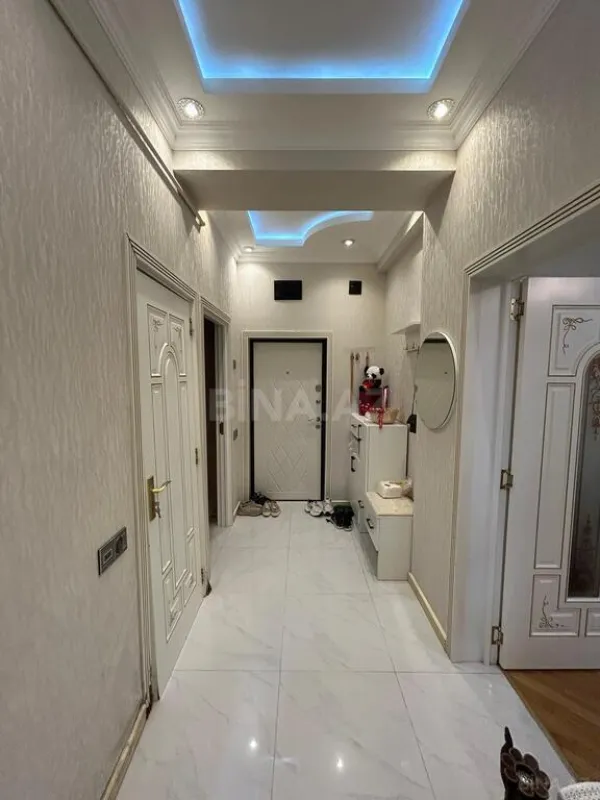 Satılır 2 otaqlı mənzil 70 m²