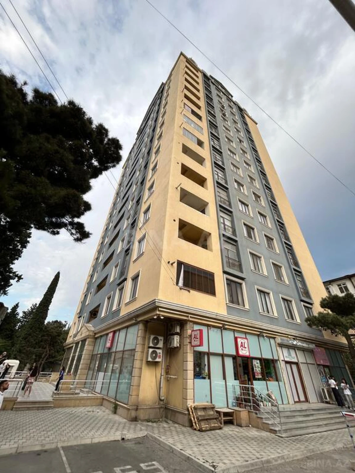 Satılır 2 otaqlı mənzil 70 m²