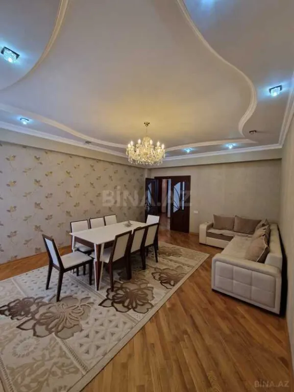 Satılır 3 otaqlı mənzil 103 m²
