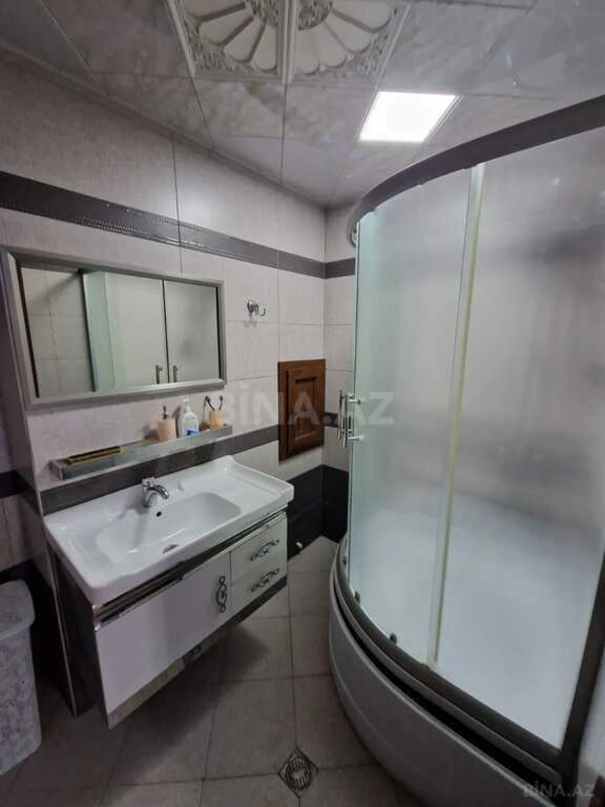 Satılır 3 otaqlı mənzil 103 m²