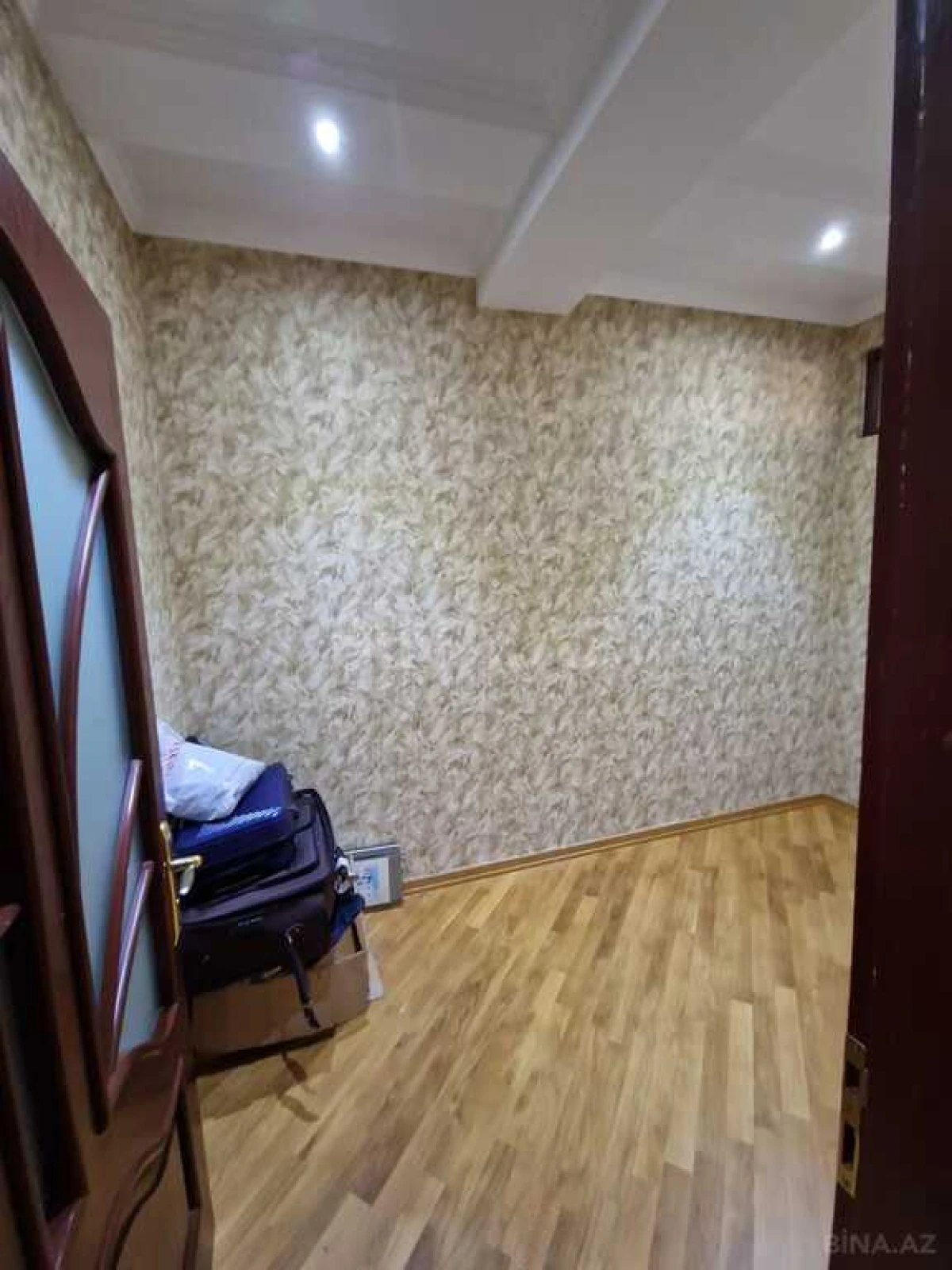 Satılır 3 otaqlı mənzil 103 m²