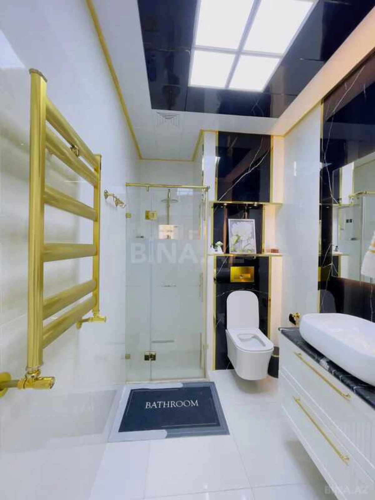 Satılır 4 otaqlı mənzil 128 m²