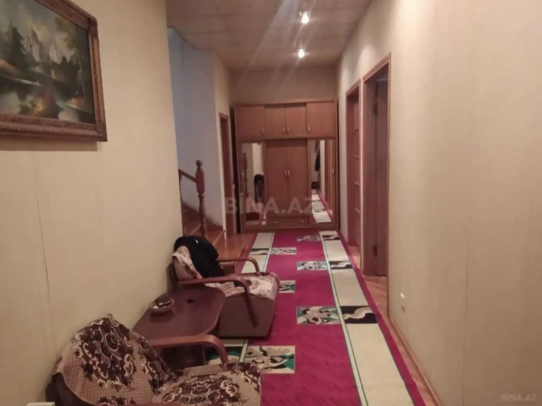 Satılır 5 otaqlı həyət evi 260 m²