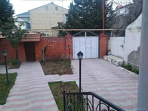 Satılır 5 otaqlı həyət evi 260 m²