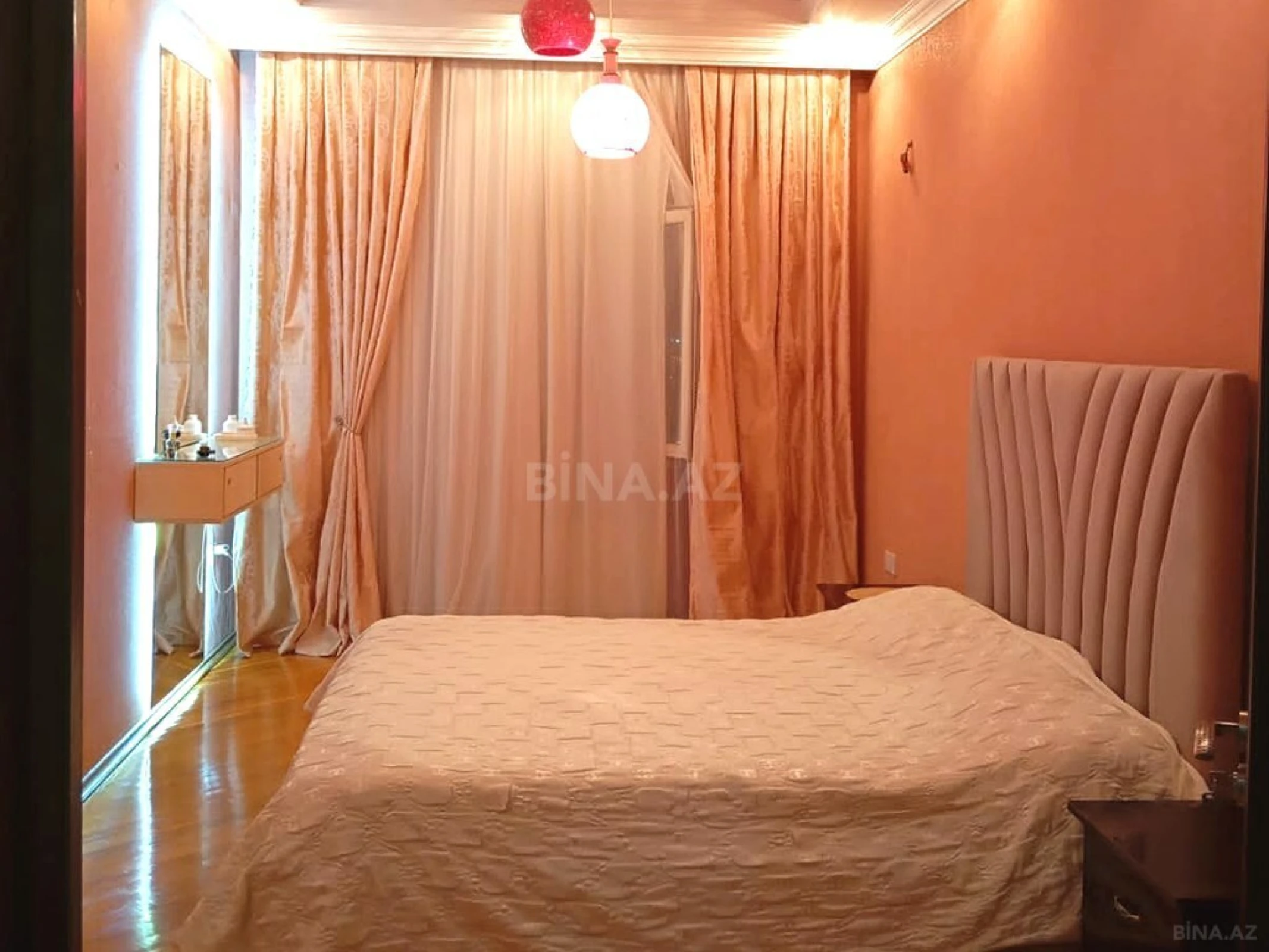 Satılır 3 otaqlı mənzil 115 m²