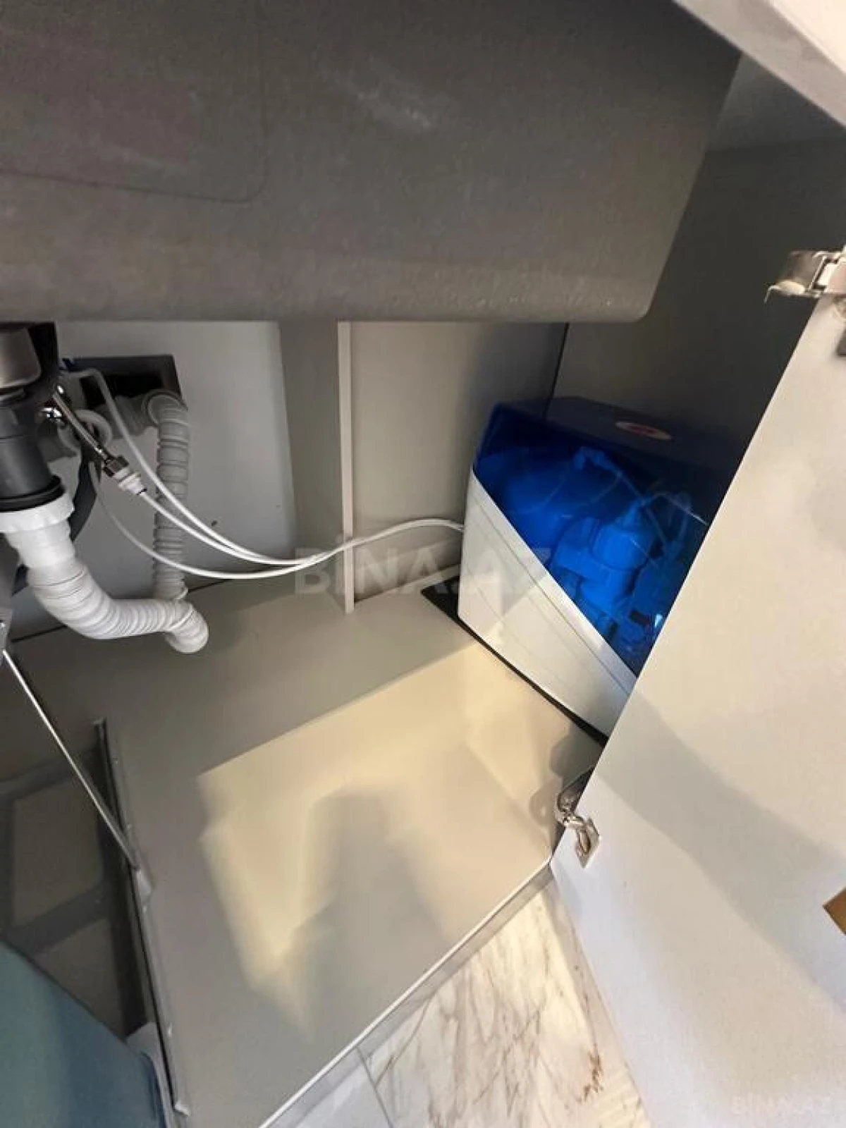 Satılır 3 otaqlı mənzil 193 m²