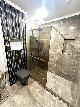 Satılır 3 otaqlı mənzil 193 m²