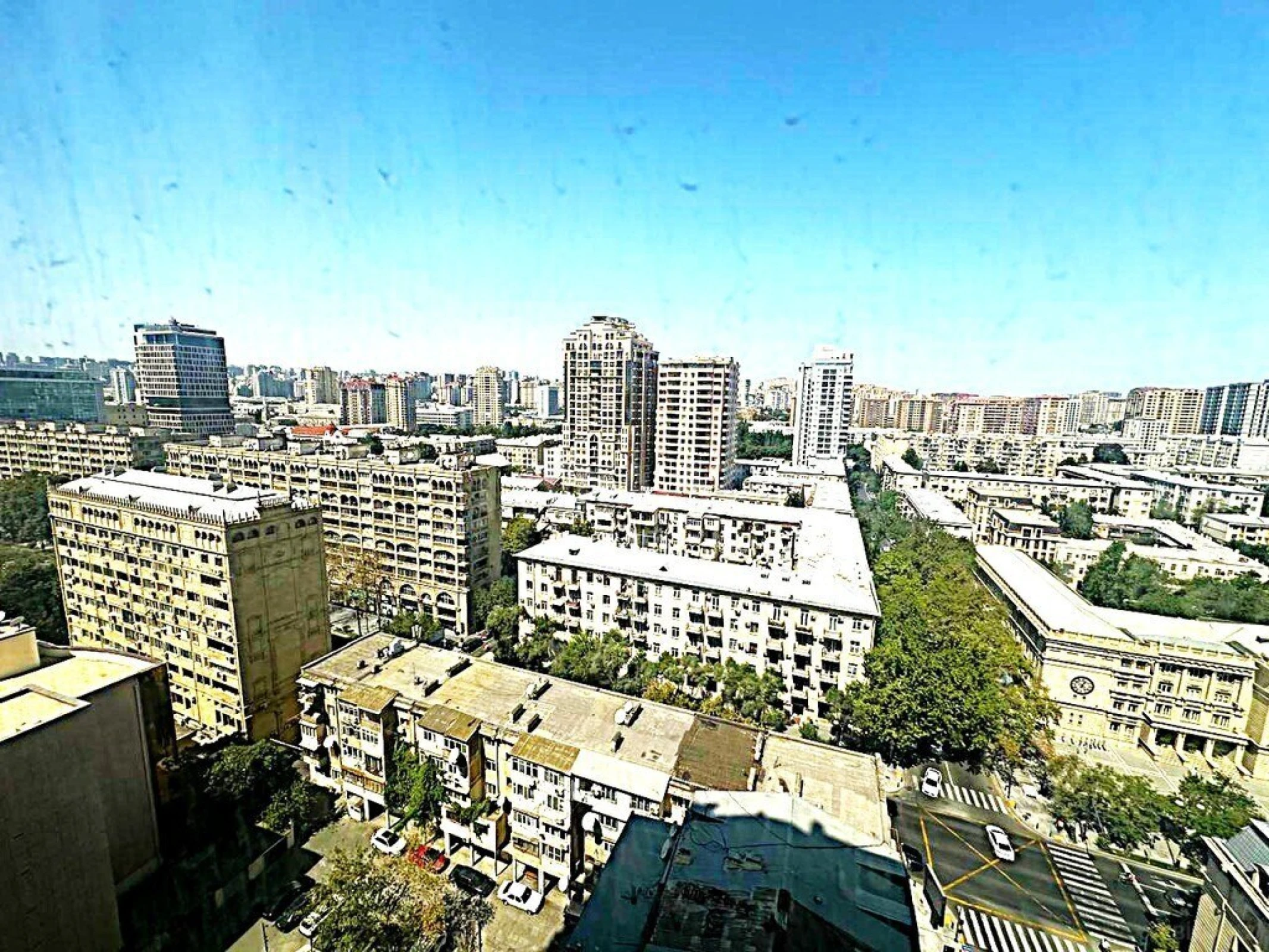 Satılır 3 otaqlı mənzil 193 m²