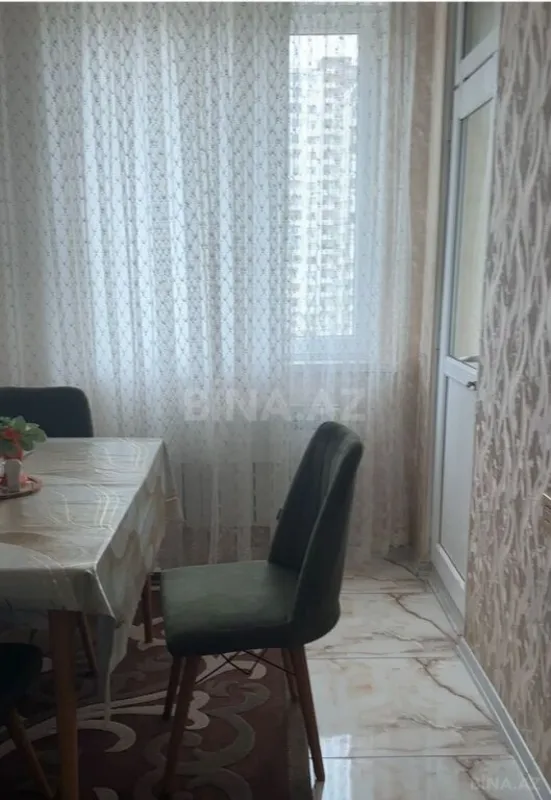 Satılır 2 otaqlı mənzil 70 m²