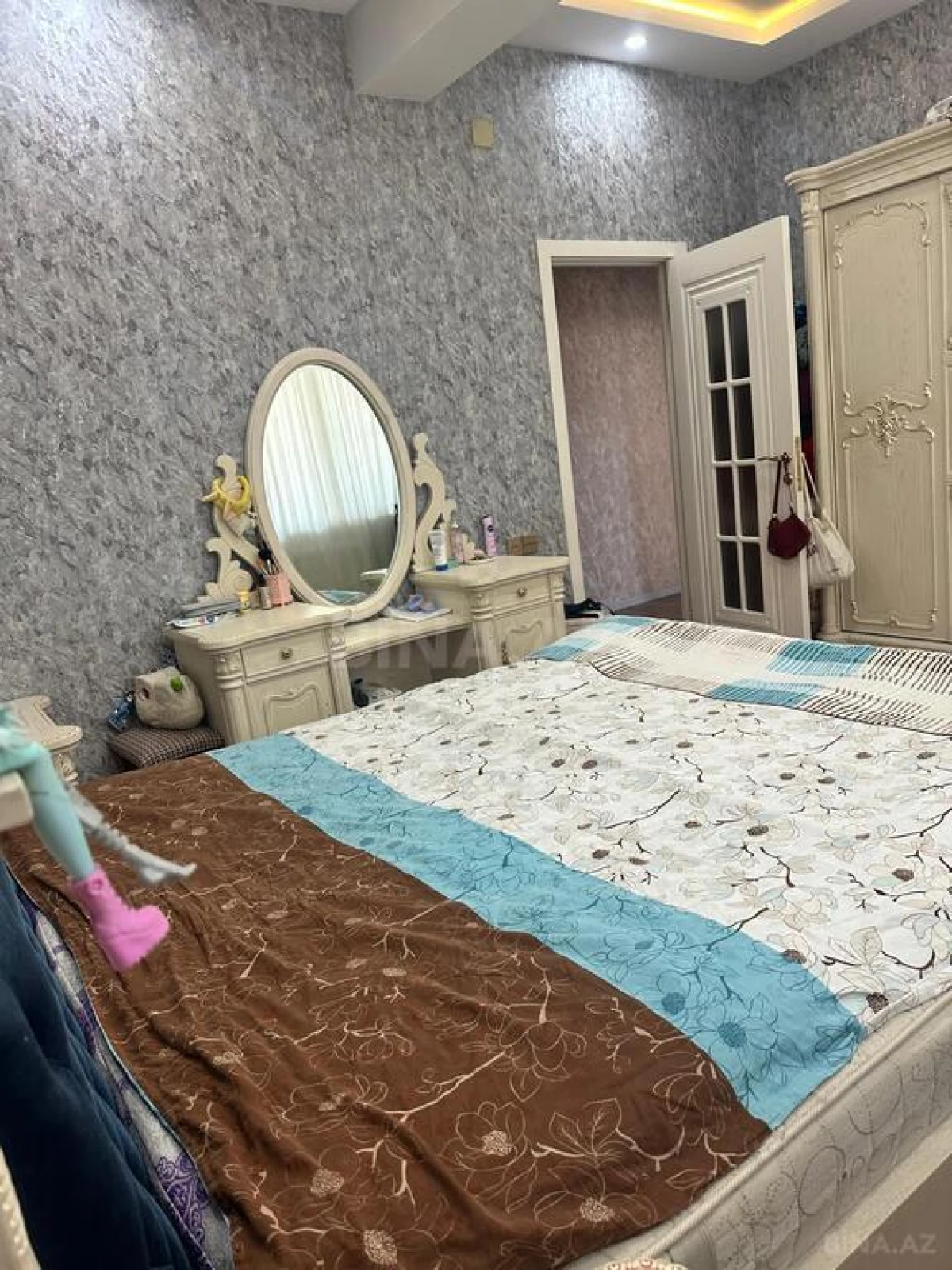 Satılır 2 otaqlı mənzil 70 m²