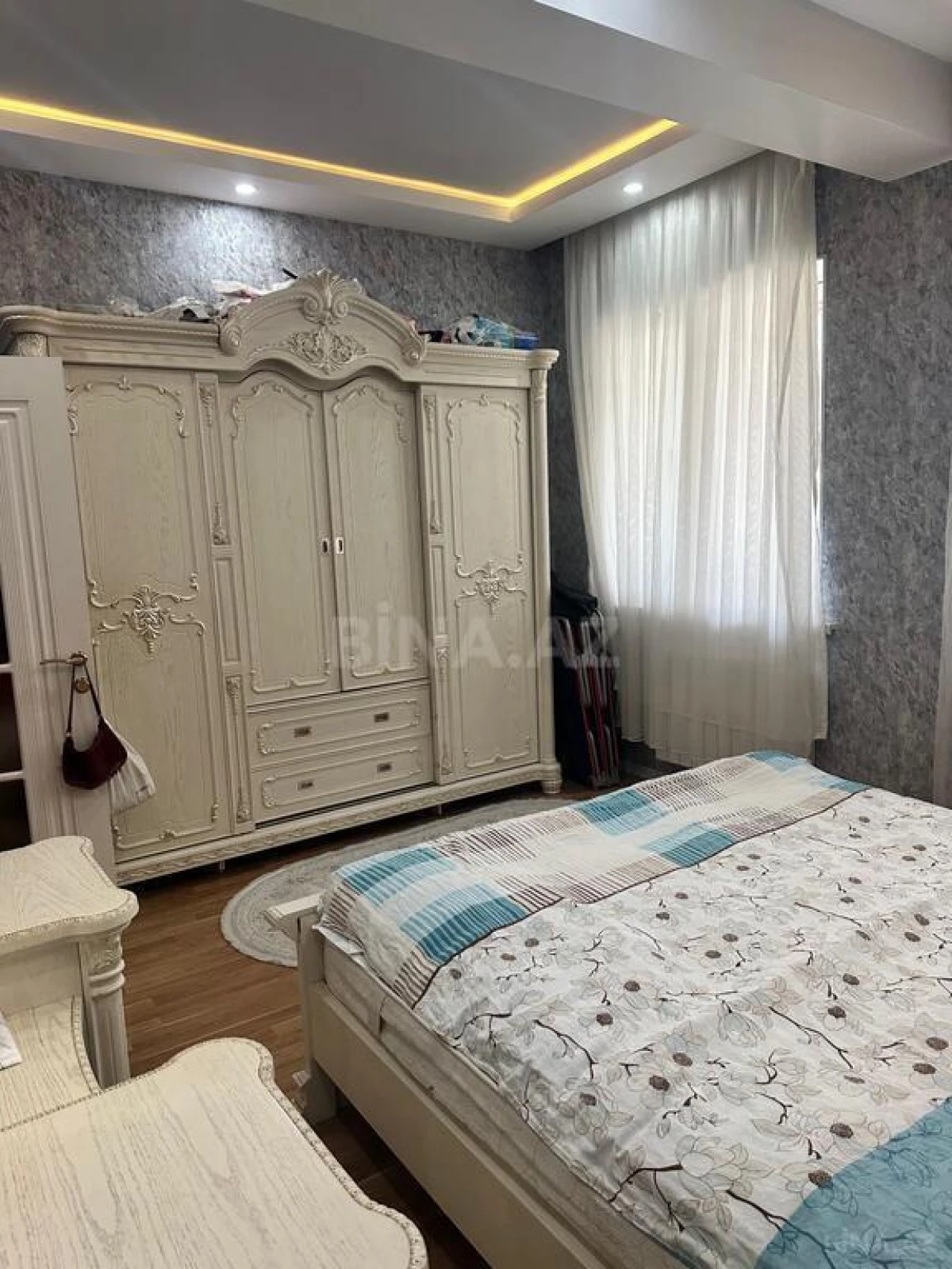 Satılır 2 otaqlı mənzil 70 m²