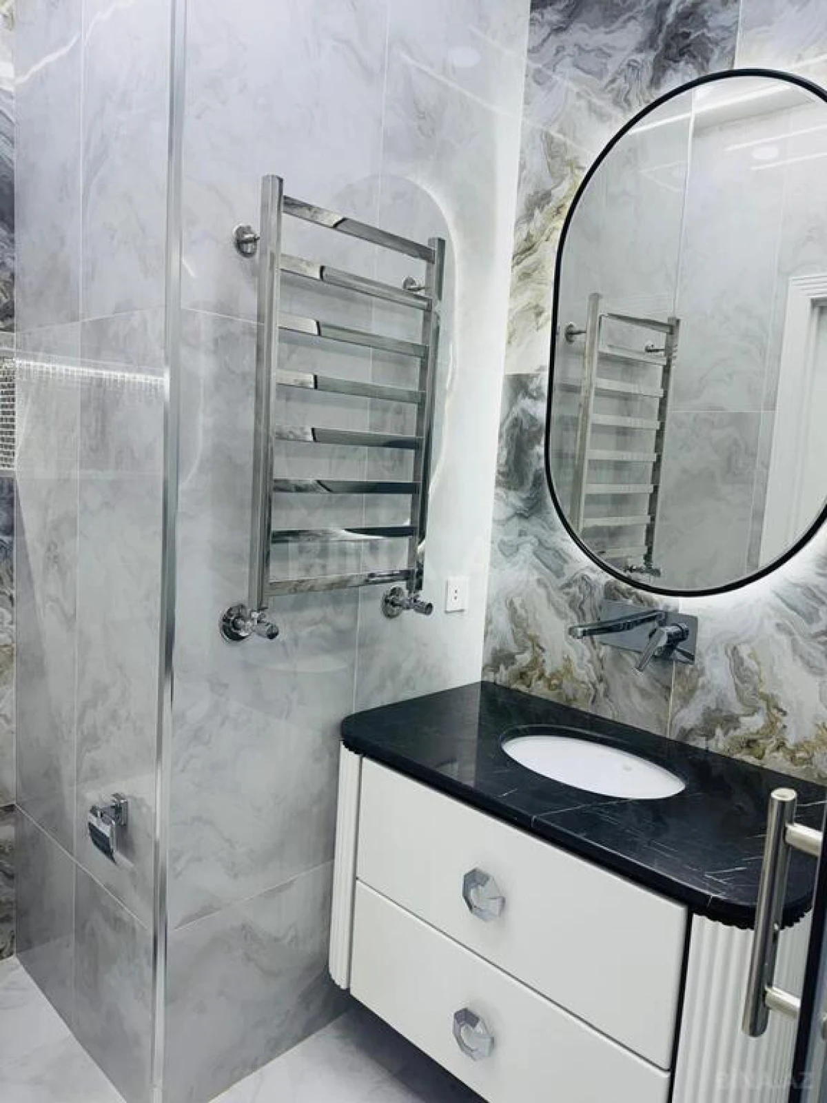 Satılır 2 otaqlı mənzil 65 m²